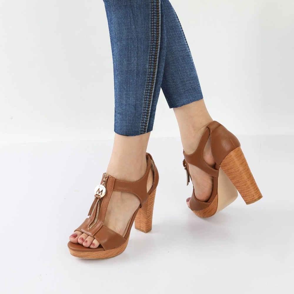 (NIB)MKF Collection by MIA K~ Maddie Platform Sandal. Sz 7.5